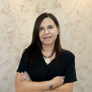 Dra Claudia Larrarte Clinica Capilar Velazquez